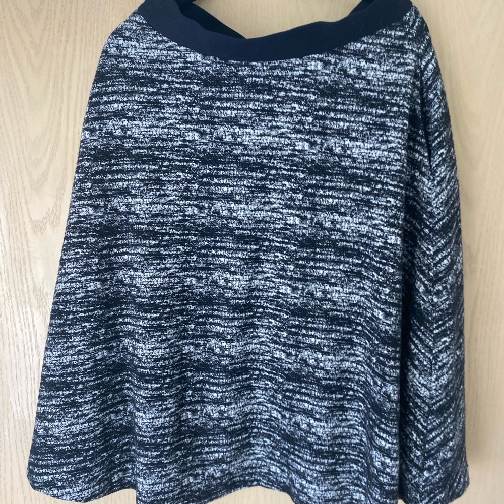 Banana Republic Monochrome Knit Skirt